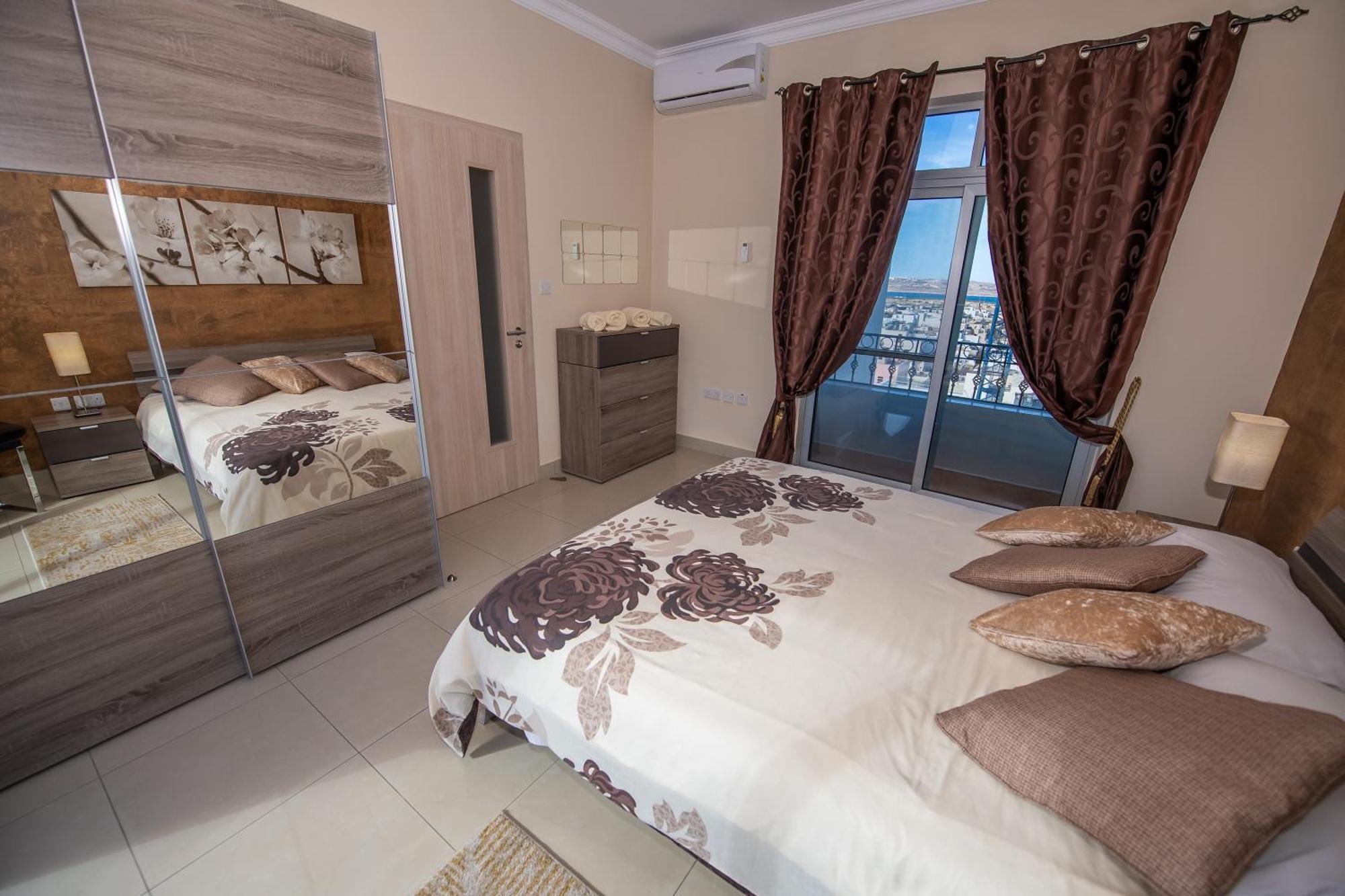 Francis Flats Modern Penthouse Leilighet Mellieħa Eksteriør bilde