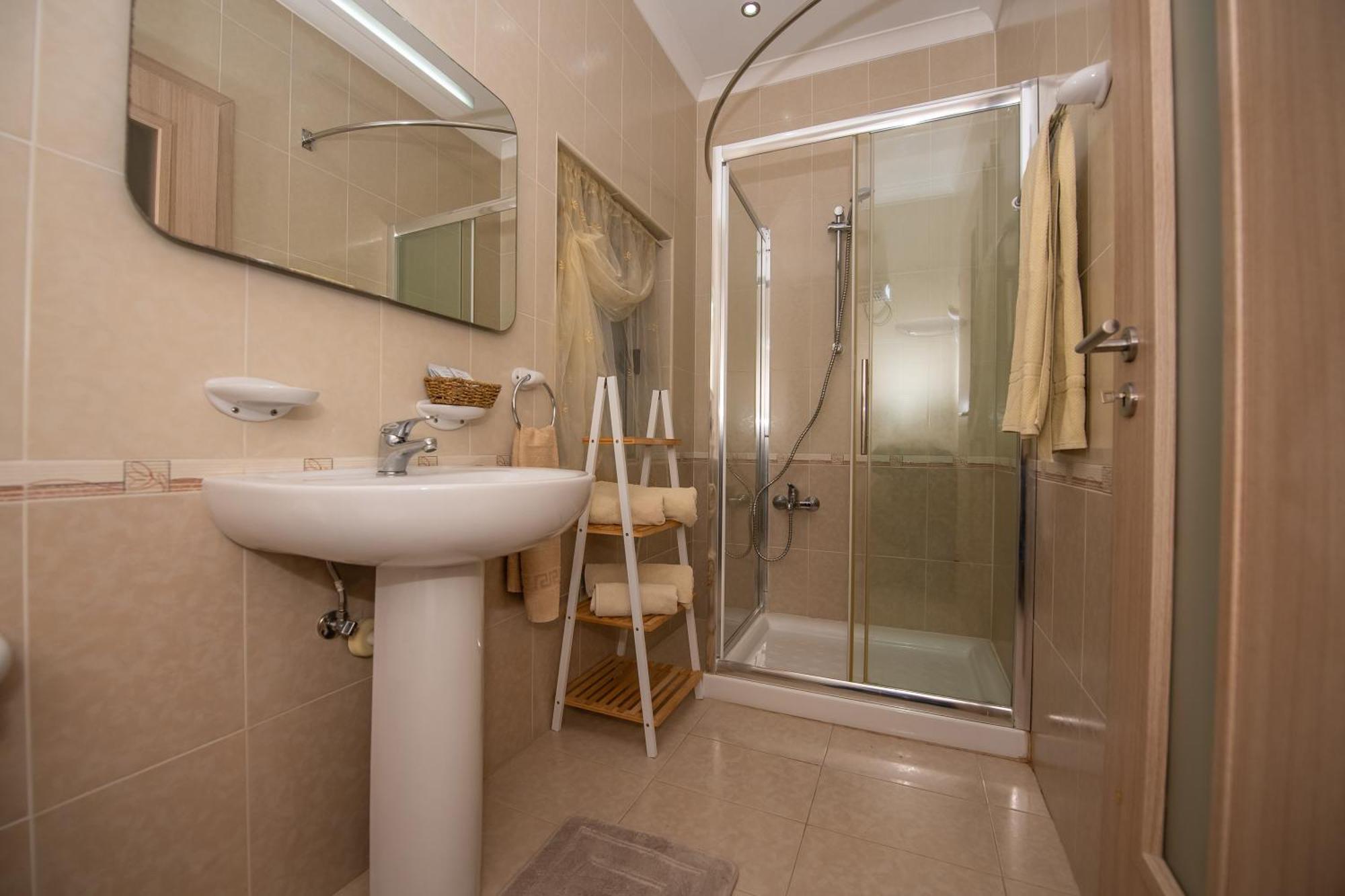 Francis Flats Modern Penthouse Leilighet Mellieħa Eksteriør bilde