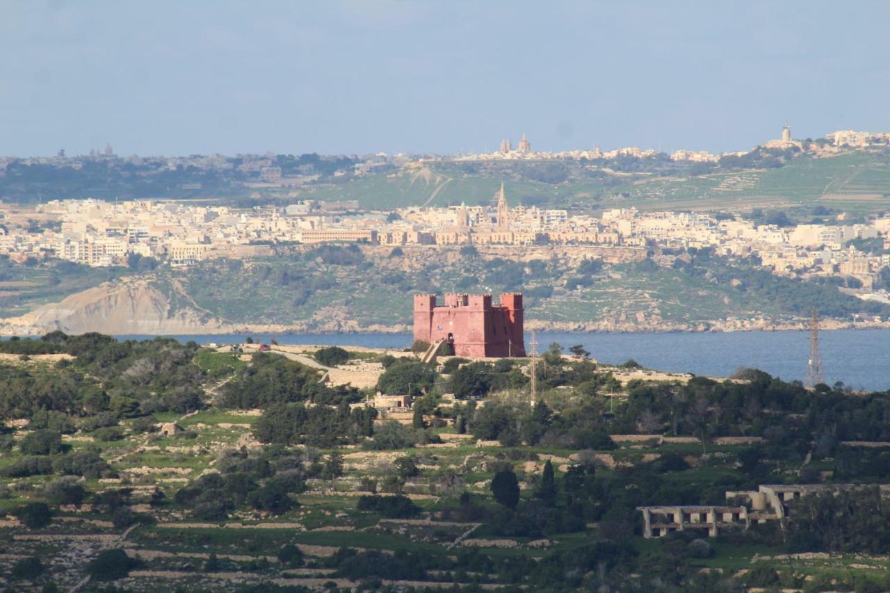 Francis Flats Modern Penthouse Leilighet Mellieħa Eksteriør bilde