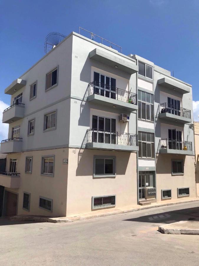 Francis Flats Modern Penthouse Leilighet Mellieħa Eksteriør bilde